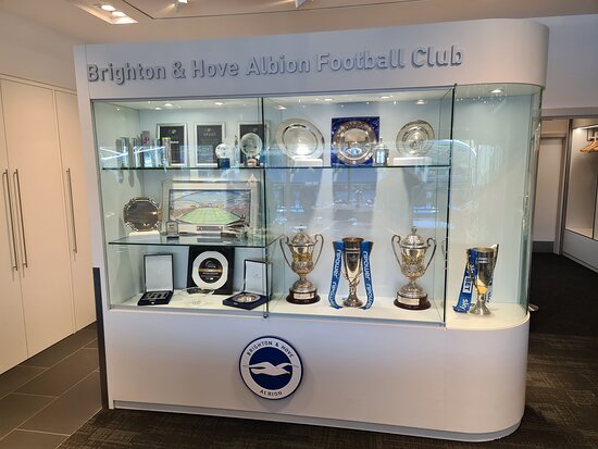 Trophy cabinet 2